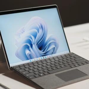 Surface Pro 9 Graphite + Platinum + Forest + Sapphire Wifi Intel Evo 12th Core i5 Ram 8Gb SSD 256GB