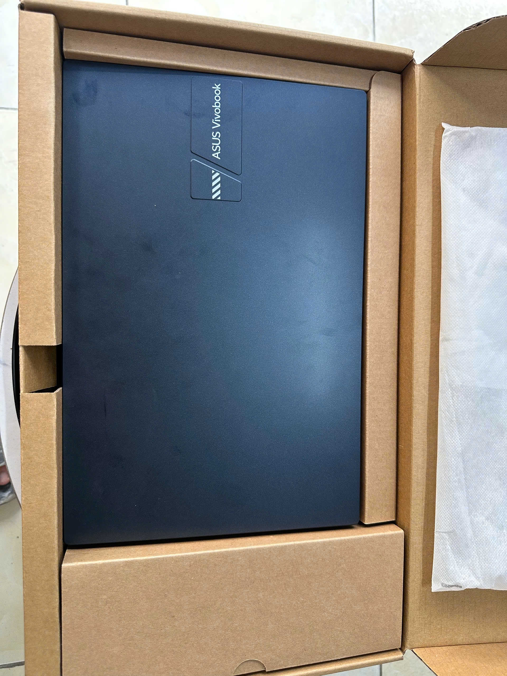 Laptop Asus Vivobook 14 X1404ZA (Intel Core i3-1215U | 8GB | 512GB | Intel UHD | 14 inch FHD | Win 11| Xanh) Like new